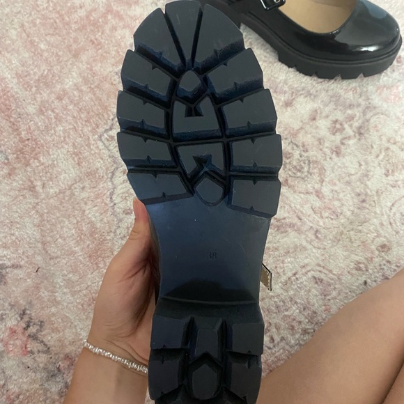 Mary Jean shoes - Picture 3 of 3